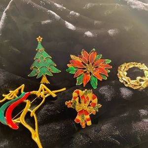 4 Christmas brooch s